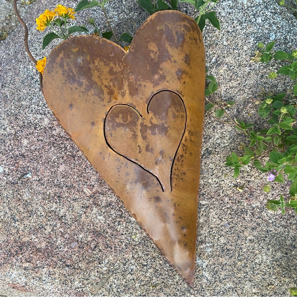 Rustic Metal Heart Flower/Plant Holder - Garden Art, 20" Including Hanger - Picture 8 of 11